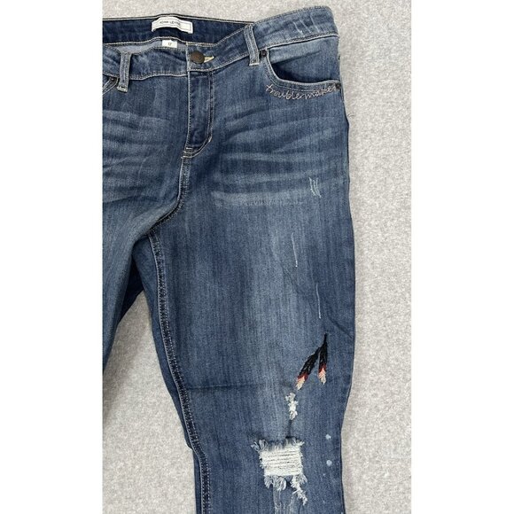 Adam Levine Skinny DENIM Jeans 17 Distressed Embroidered Lips Heart You Wish - Picture 6 of 16